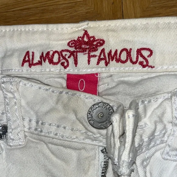 Almost Famous White Distressed Skinny Jeans - Picture 2 of 6